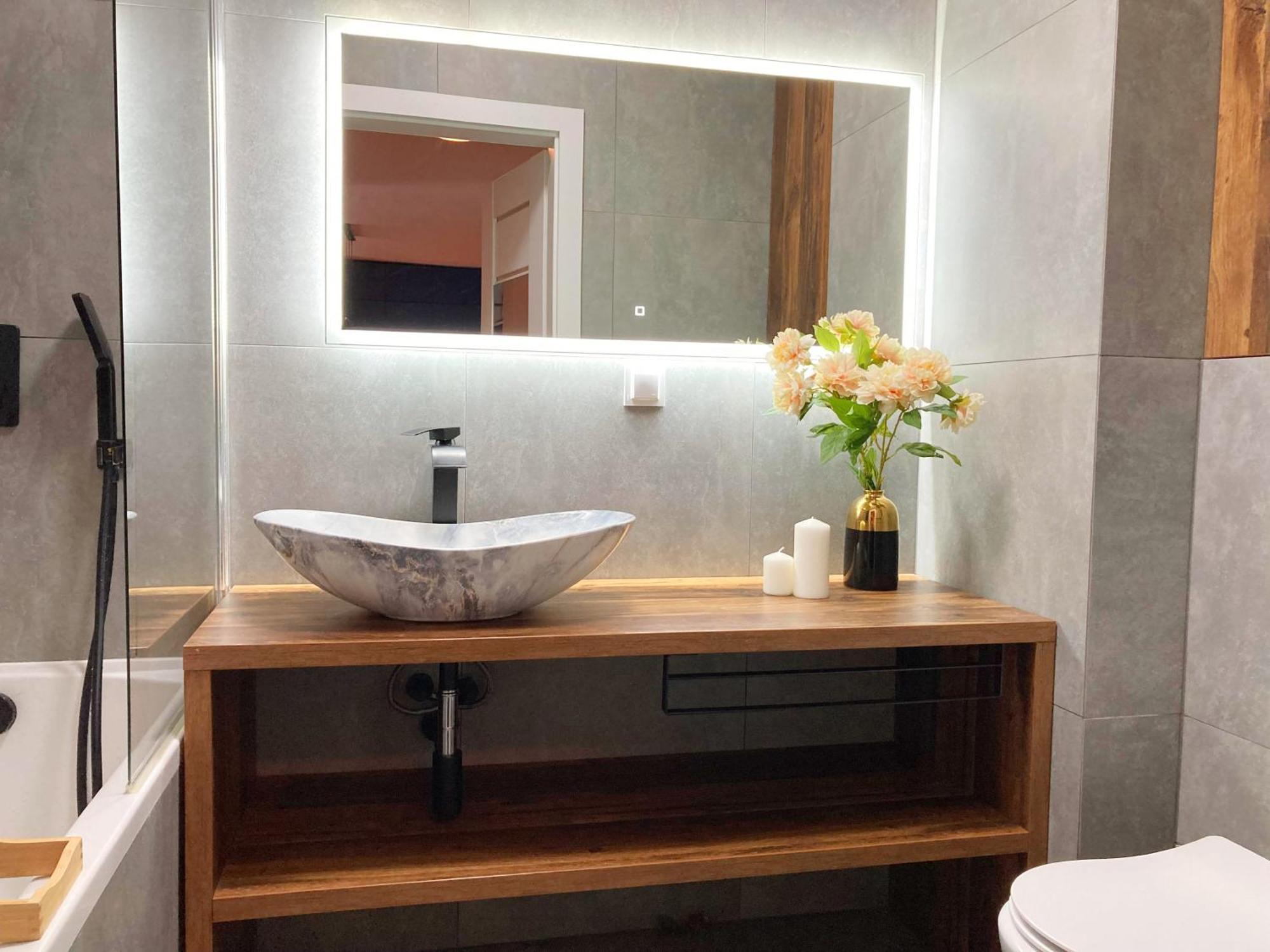 Gold - Podziemny Garaz Blisko Stadionu I Lotniska - Wygoda, Styl I Komfort Apartament *